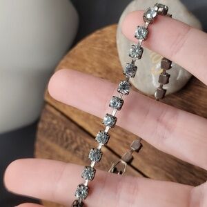 B2602 stunning crystal‎ cut tennis bracelet